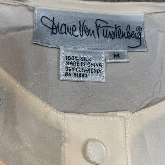 Diane Von Furstenberg Vintage Silk Embroidered Floral Blouse Button Front Medium - Picture 8 of 8